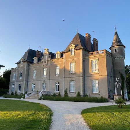 Chateau De St-Fulgent, Gite La Tour Saint-Fulgent Esterno foto