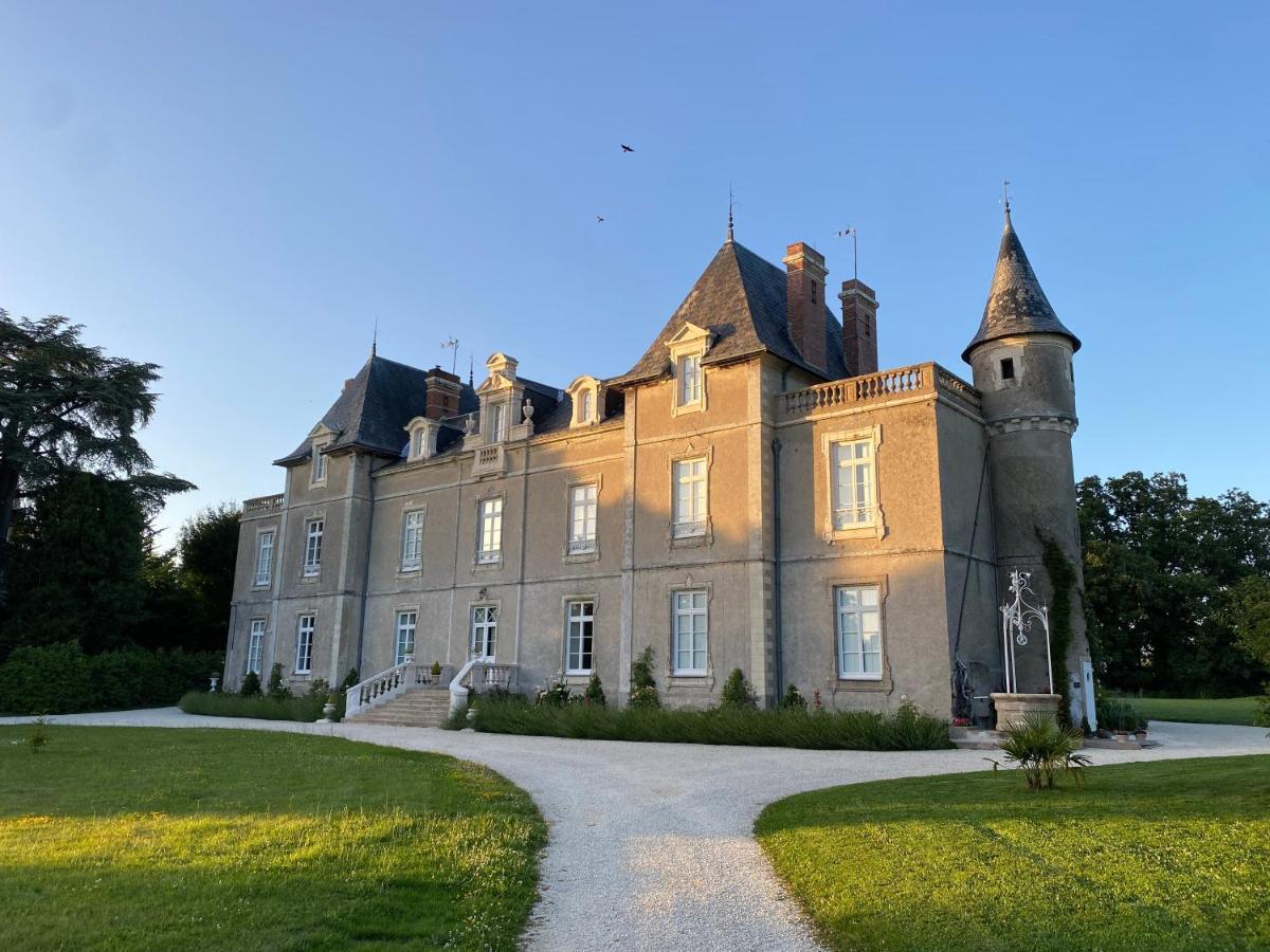 Chateau De St-Fulgent, Gite La Tour Saint-Fulgent Esterno foto